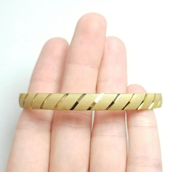 Vintage Monet Gold Tone Striped Bangle Bracelet, Stacking Signed Estate - Picture 1 of 6